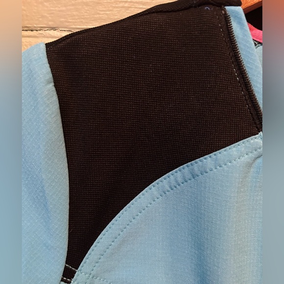 🩺 **LIKE NEW** HeartSoul Women's Zipper V-Neck Blue Scrub Top Size XS - Picture 10 of 13